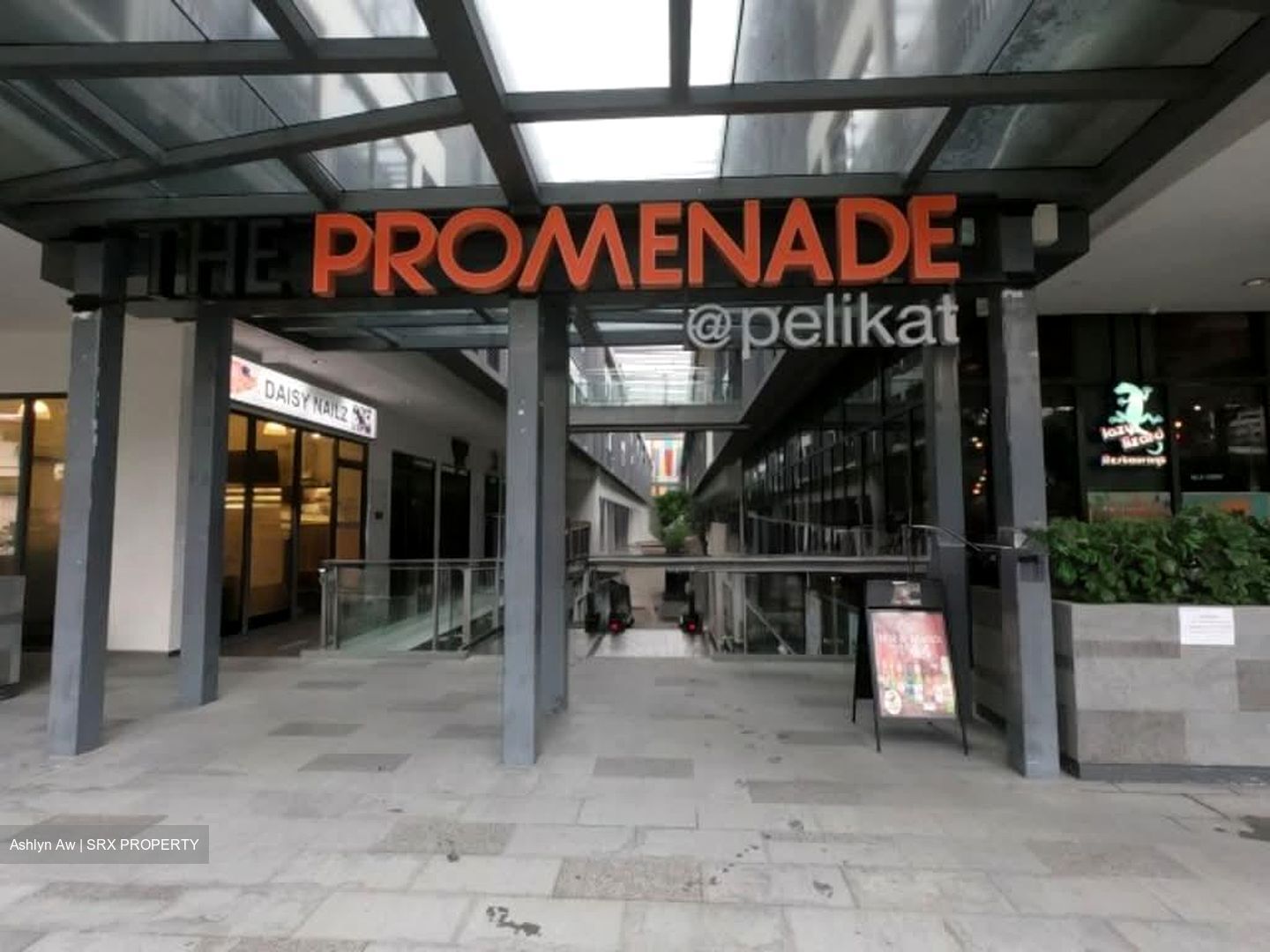 The Promenade@Pelikat (D19), Shop House #570950531